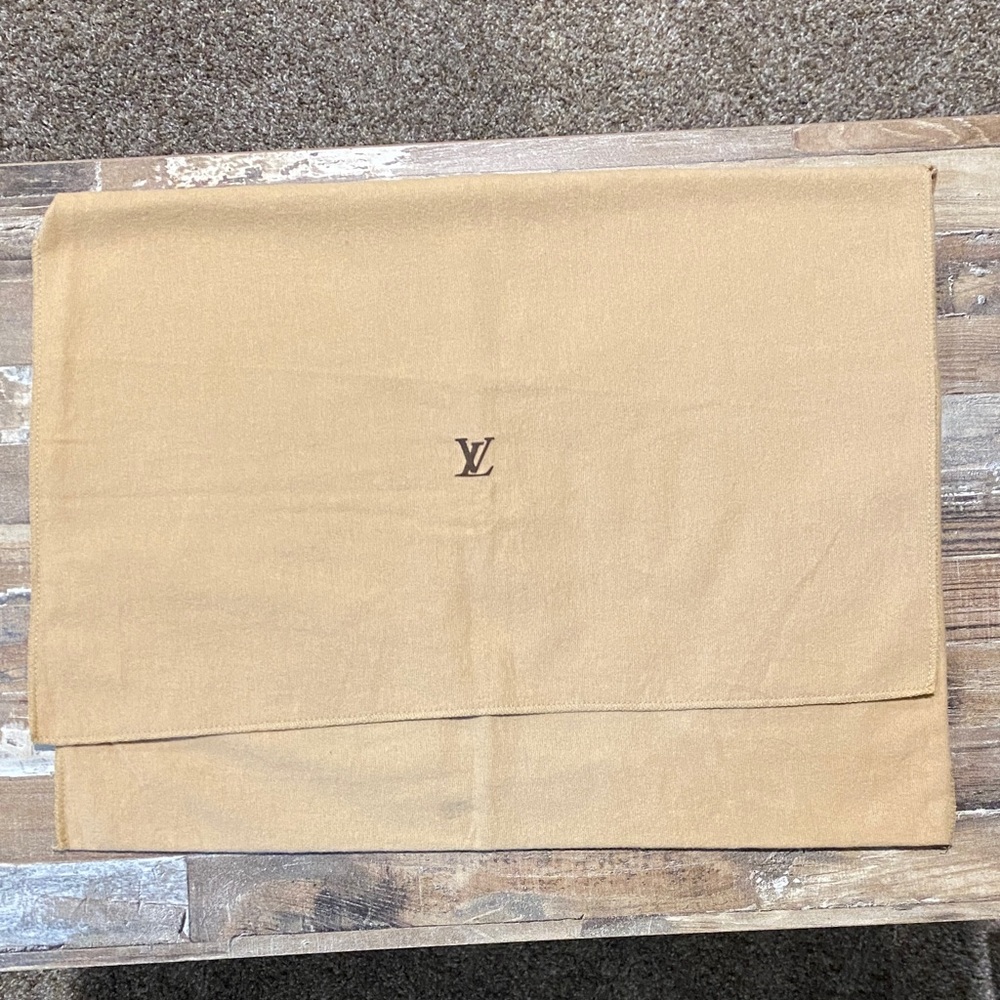 Louis Vuitton Beige Dust Bag - 17x13